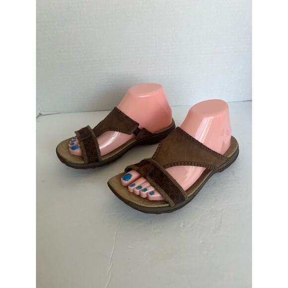 Merrell Brown Qform Air Cushion Performance Sandals Strappy Slide Size 8 - Picture 1 of 10